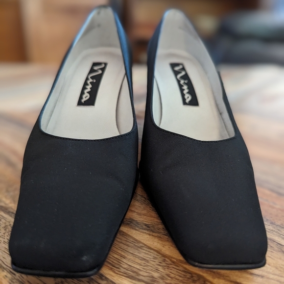 Nina Black pumps with block heel size 6.5 - Picture 2 of 3
